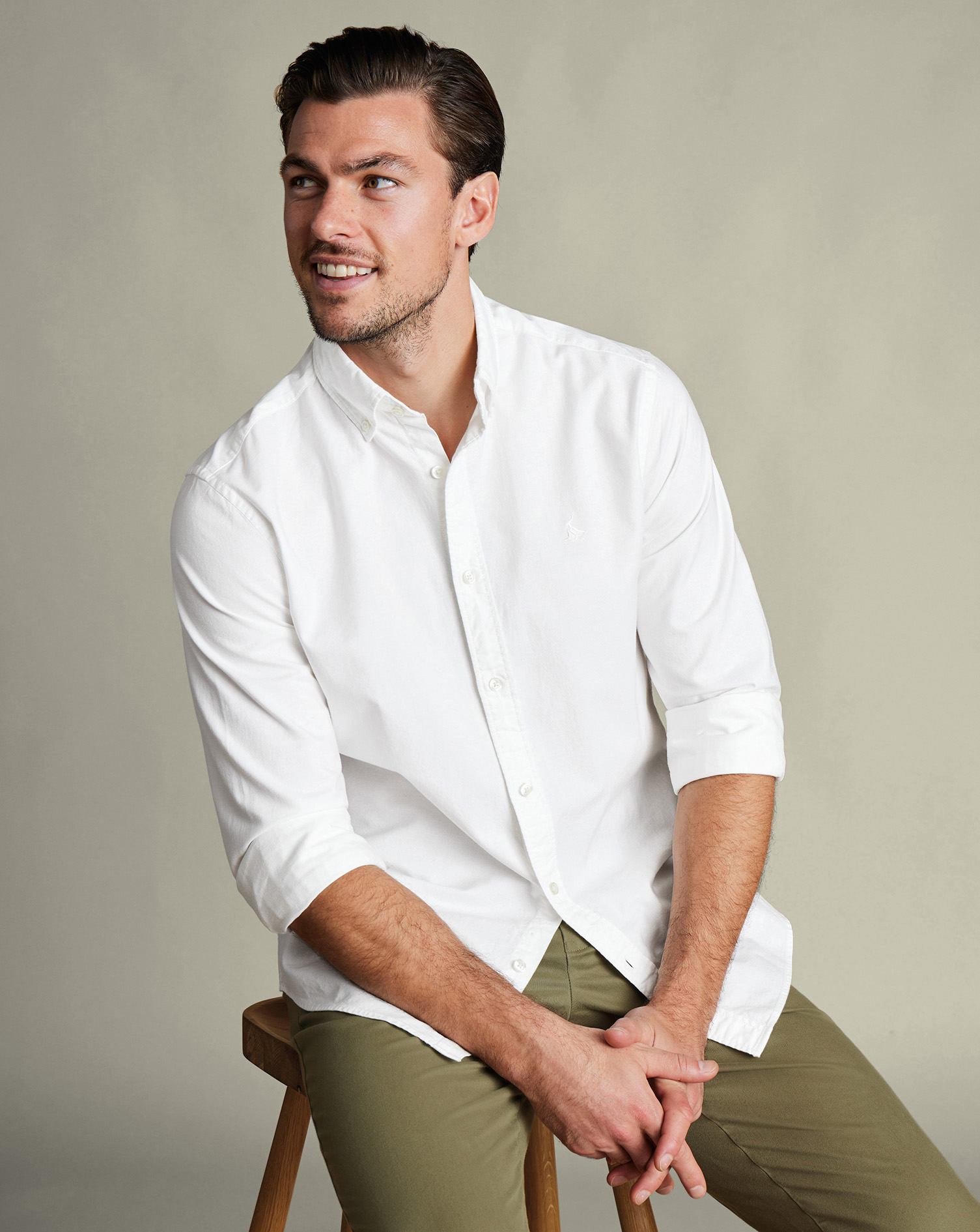 CSR0905WHT_MODEL_UNTUCKED