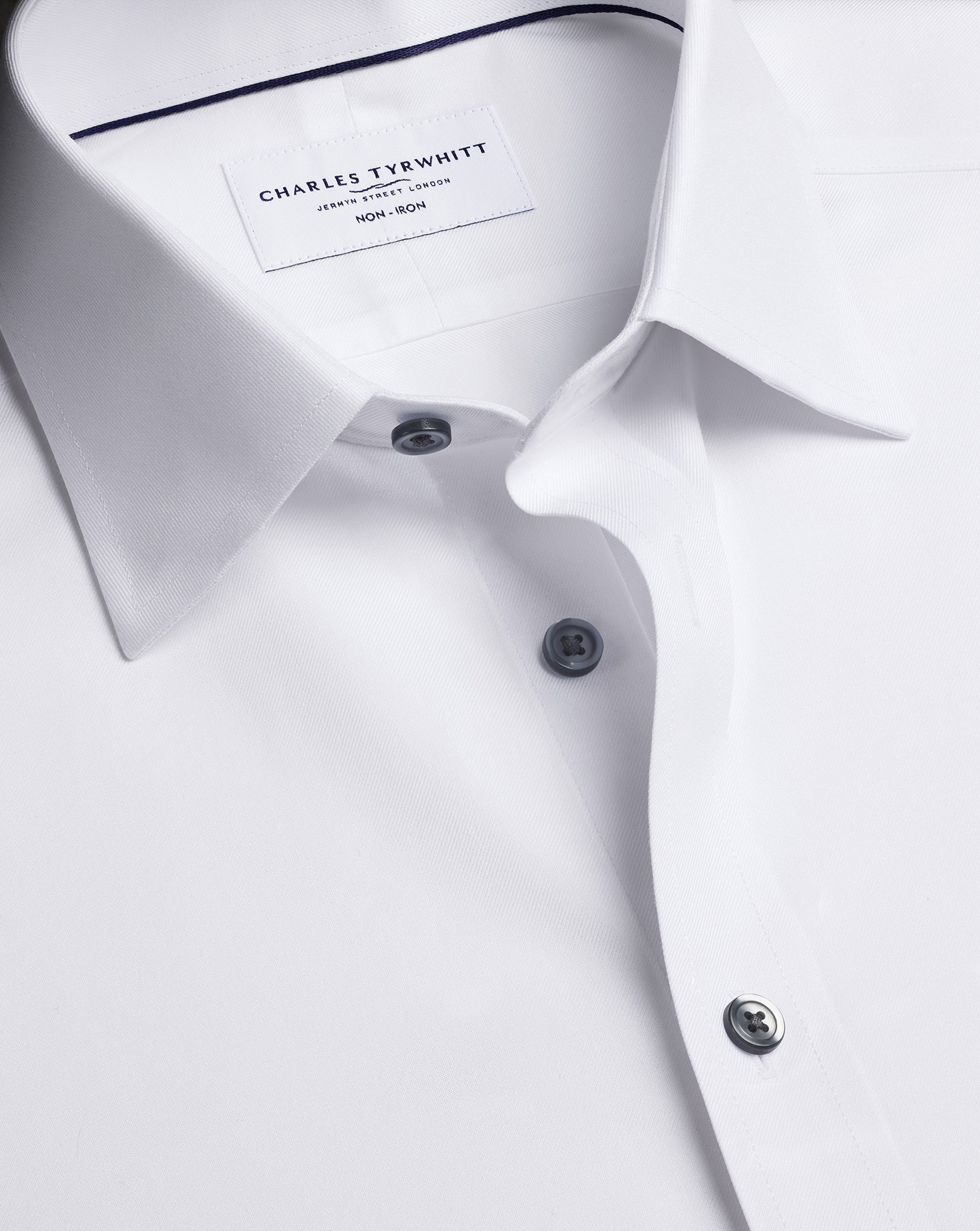 FON2718WHT_COLLAR_DETAIL_01