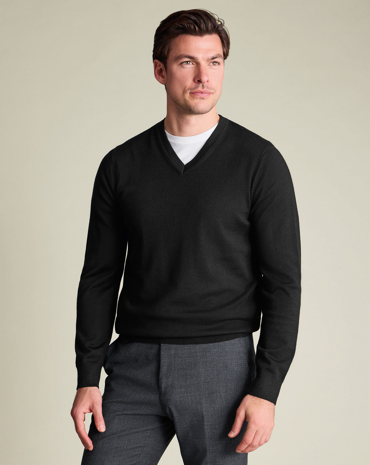 KNM0008BLK_MODEL_FRONT