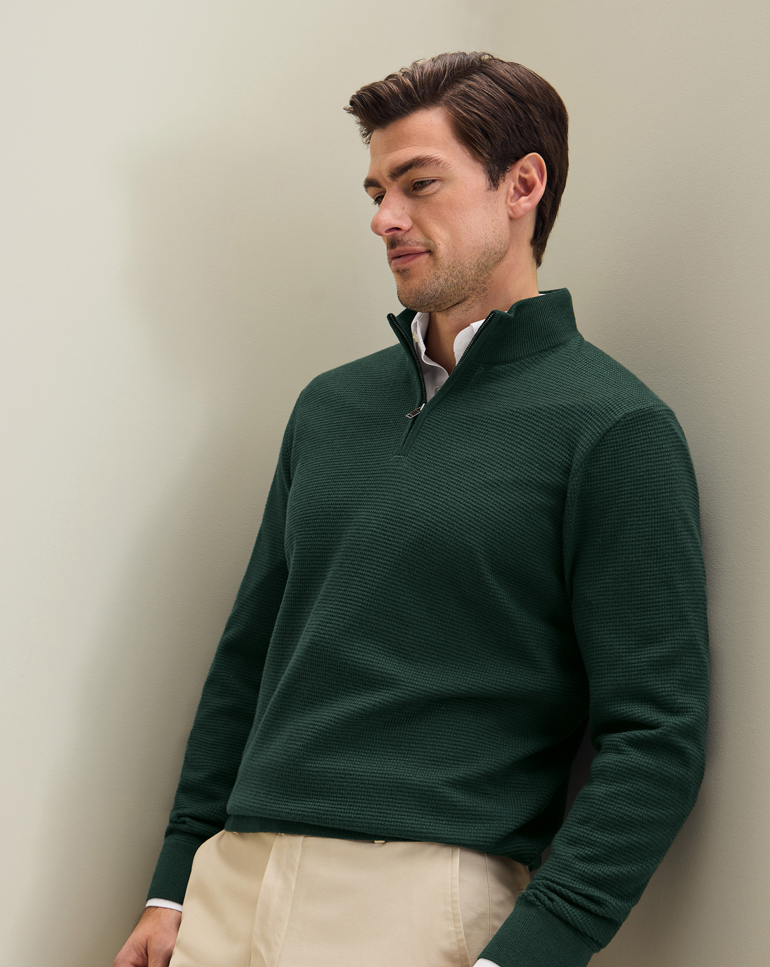 KNM0019FRG_MODEL_FRONT_01