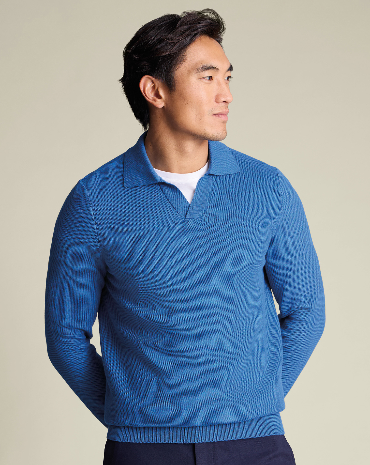 KNT0010MBU_MODEL_FRONT