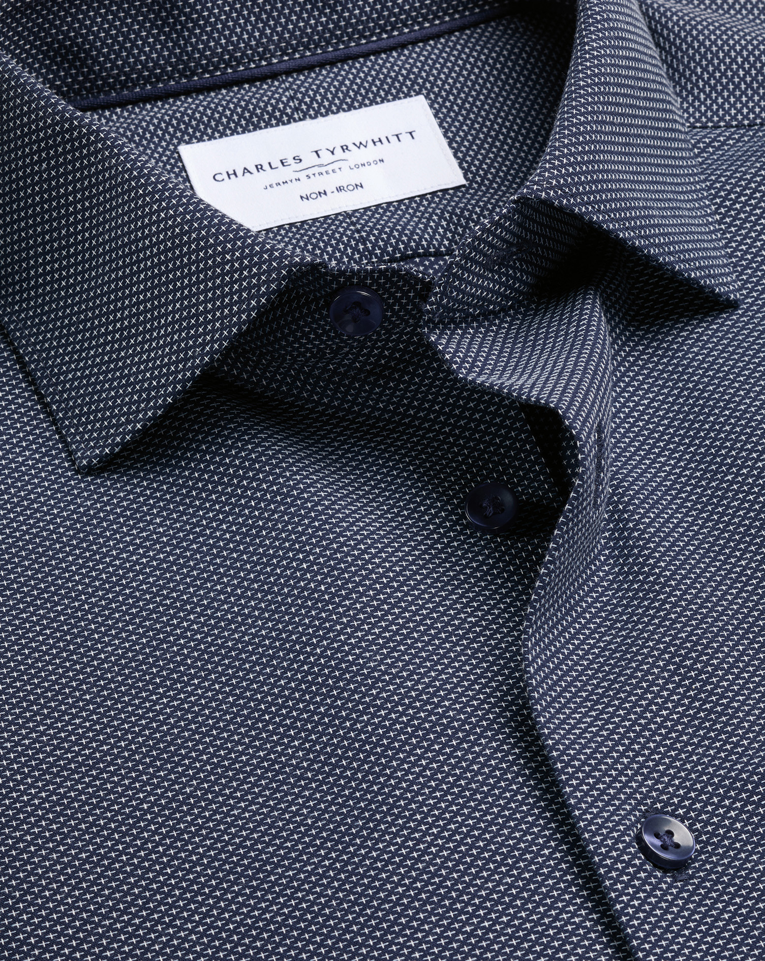 SCS0081NAV_COLLAR_DETAIL_01