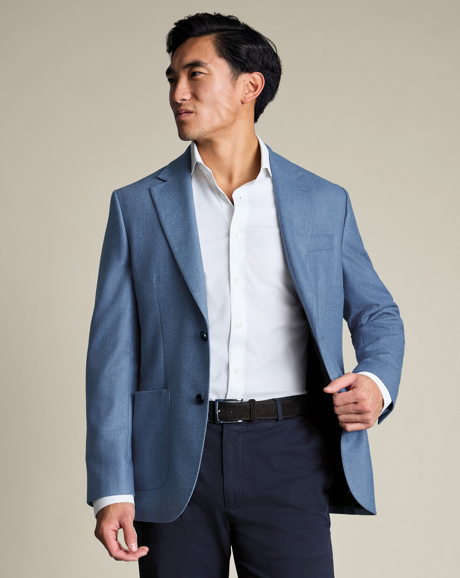 SEK0013DEN_MODEL_FRONT_01