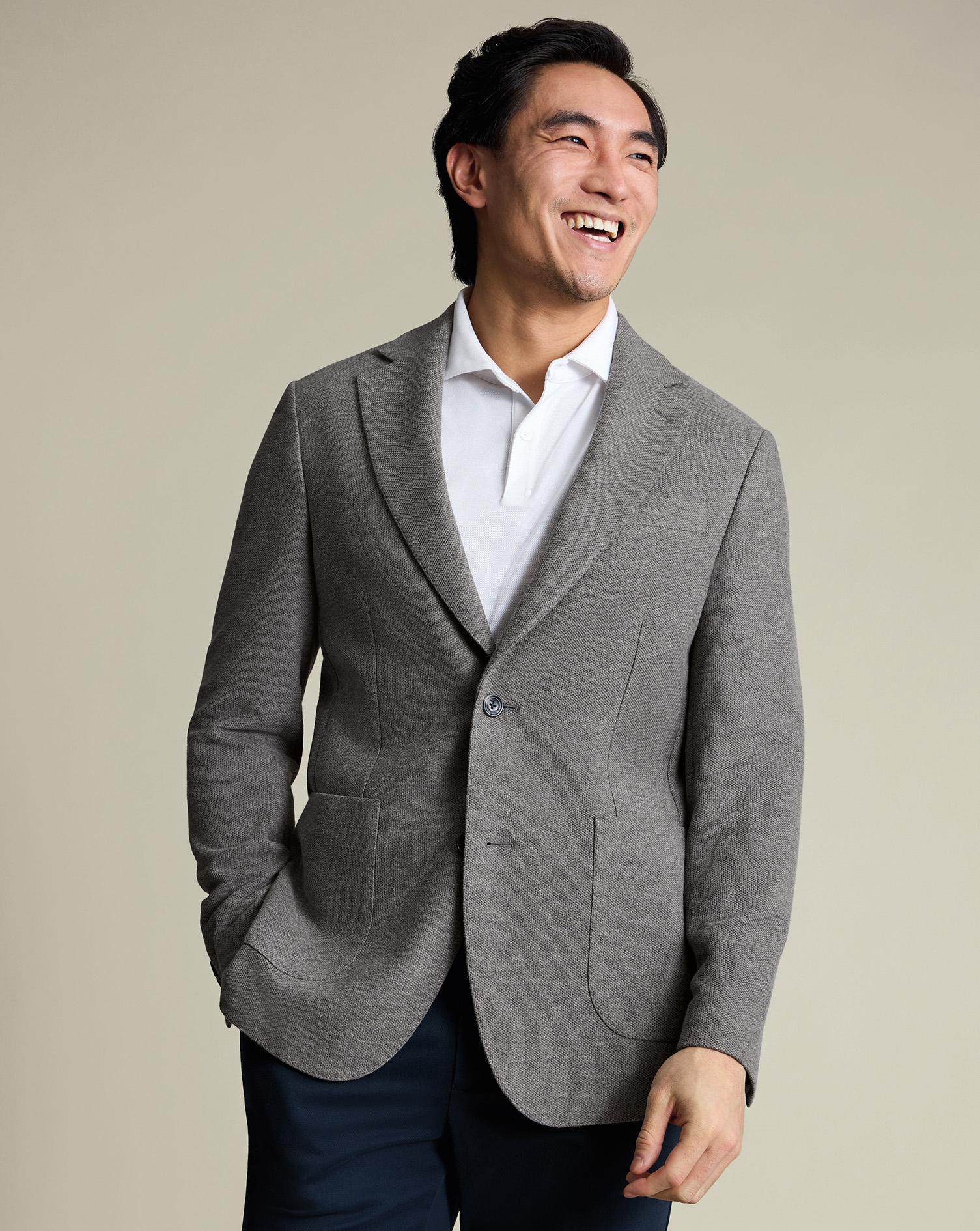 SET0002GRY_MODEL_FRONT_01