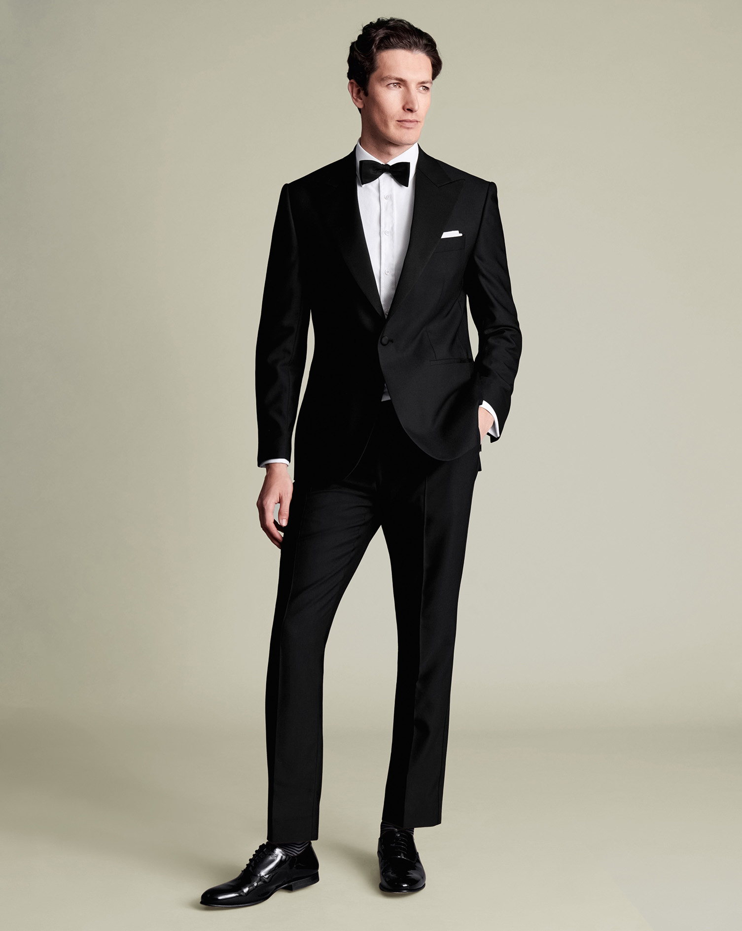 SUD0047BLK_MODEL_FULL