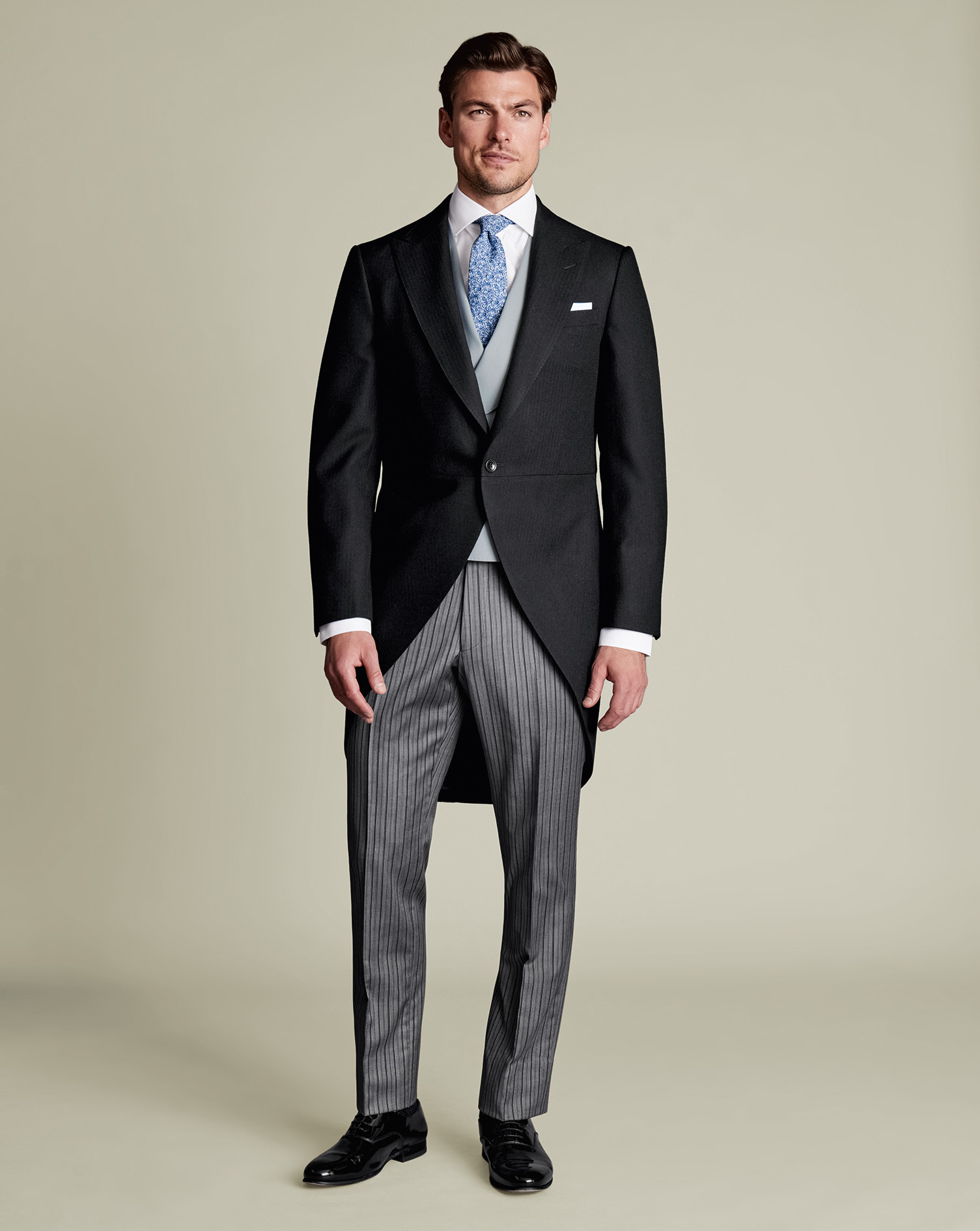 SUW0024BLK_MODEL_FULL
