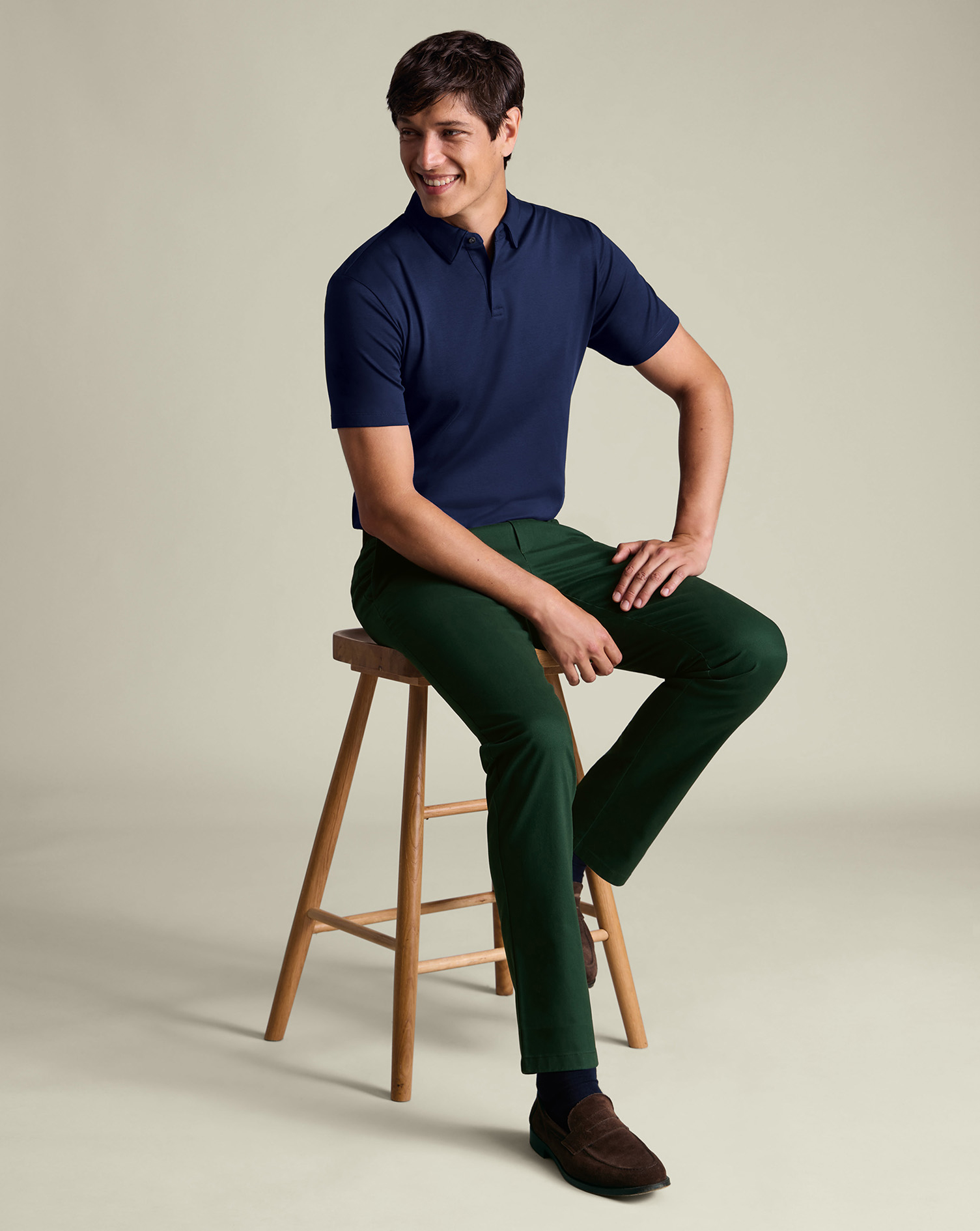 TRC0288GRN_MODEL_SEATED