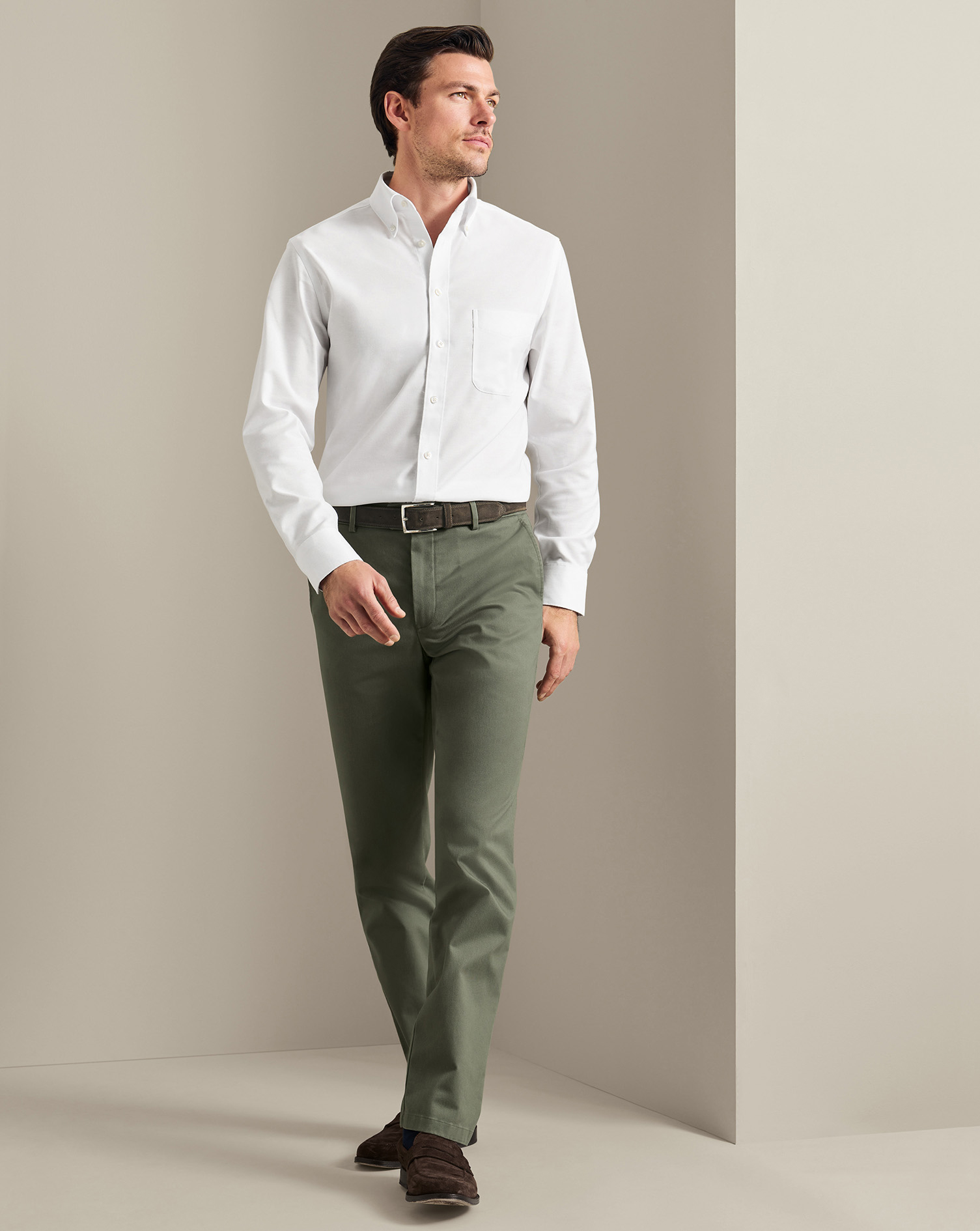 TRC0288SGE_MODEL_FULL_FRONT_01