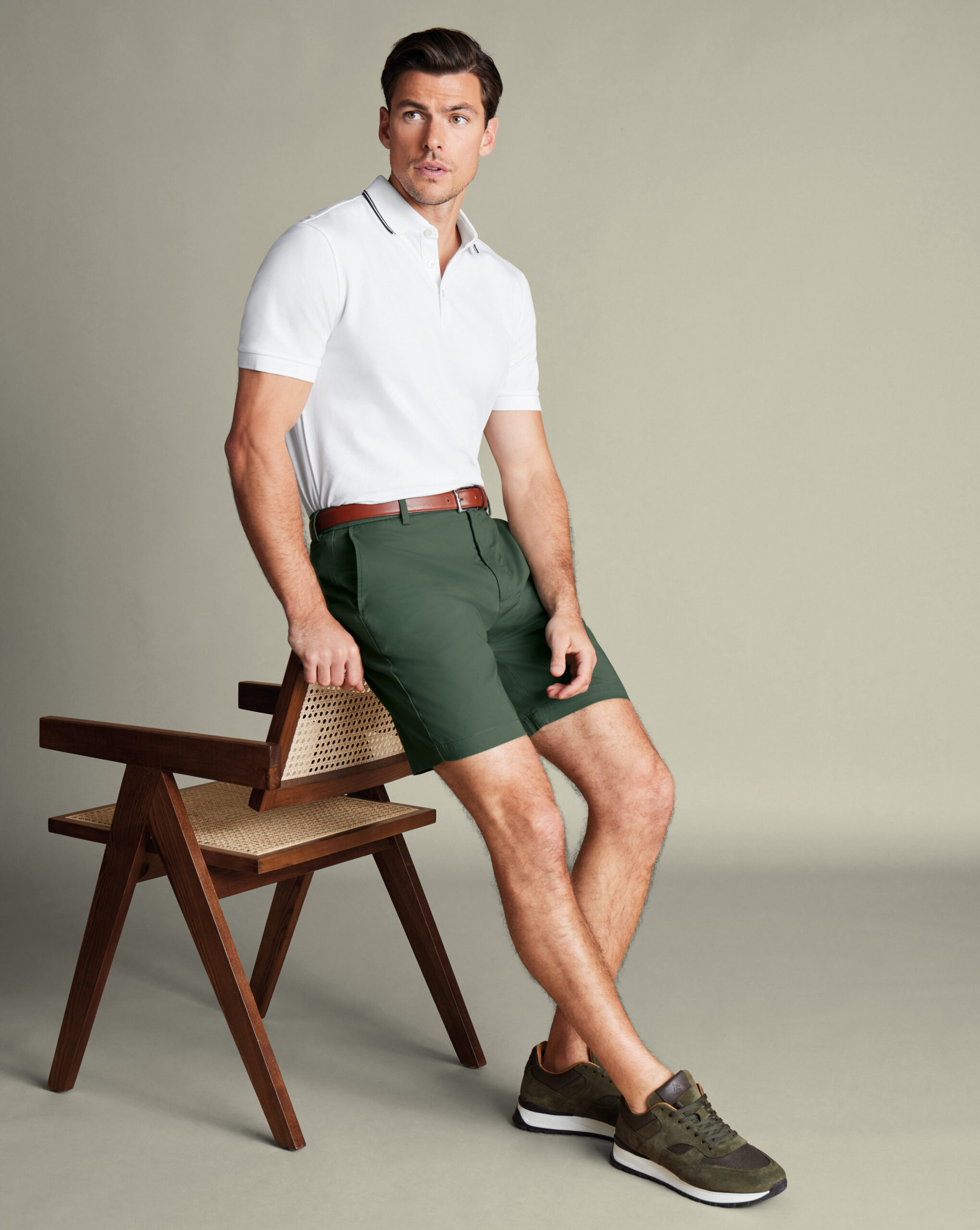 TRH0045GRN_MODEL_FULL_FRONT