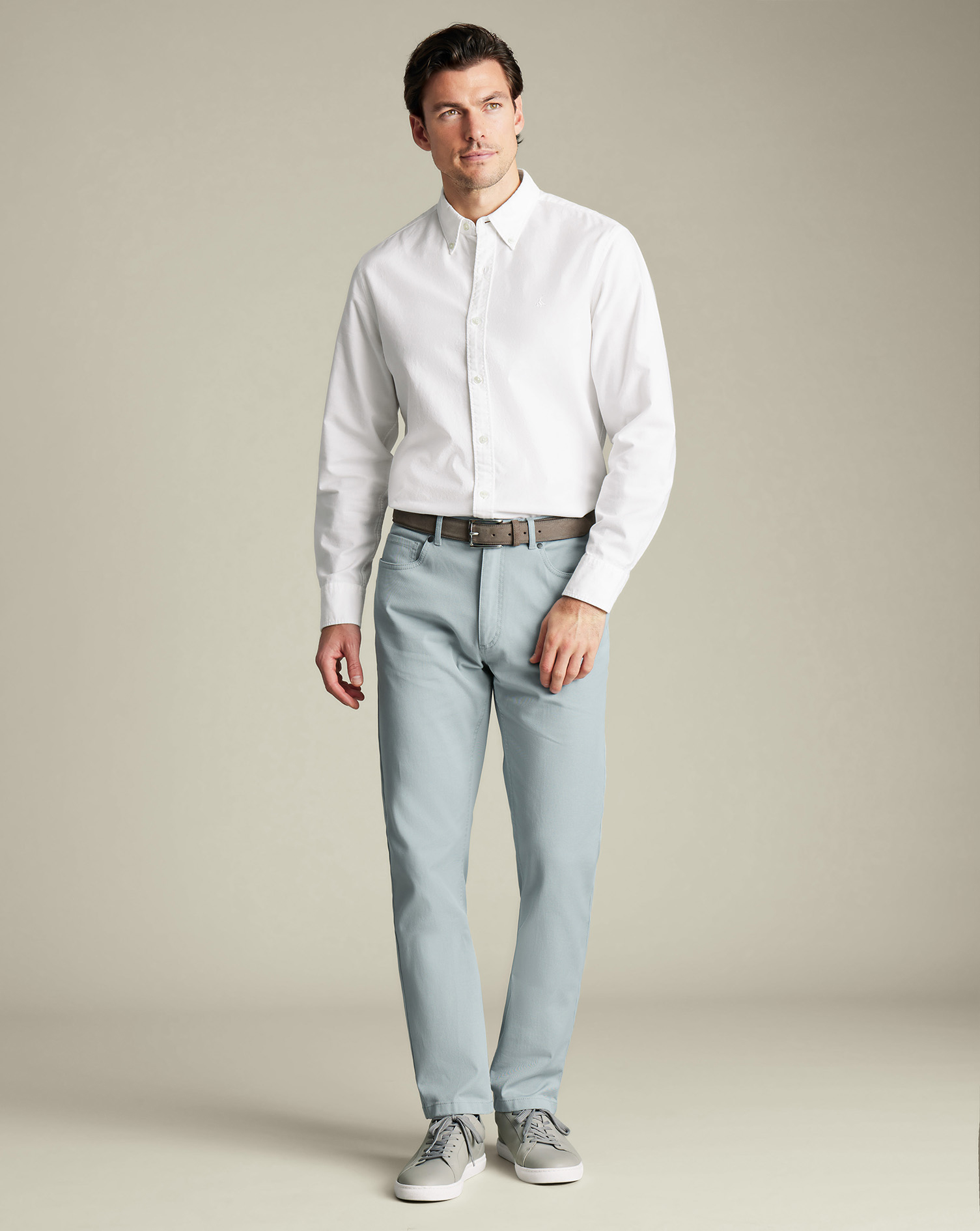 TRJ0041LBU_MODEL_FULL_FRONT