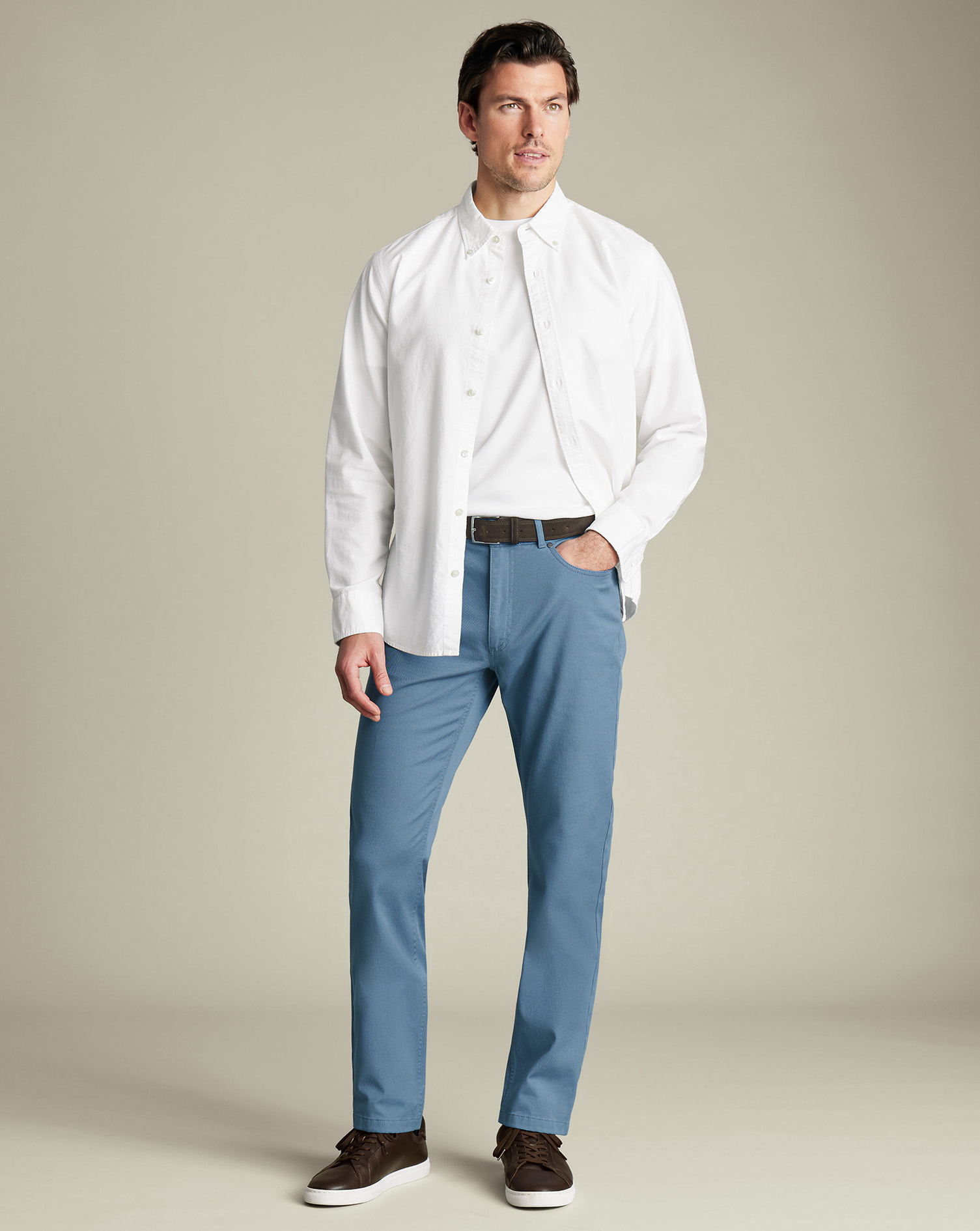 TRJ0041OCE_MODEL_FULL_FRONT