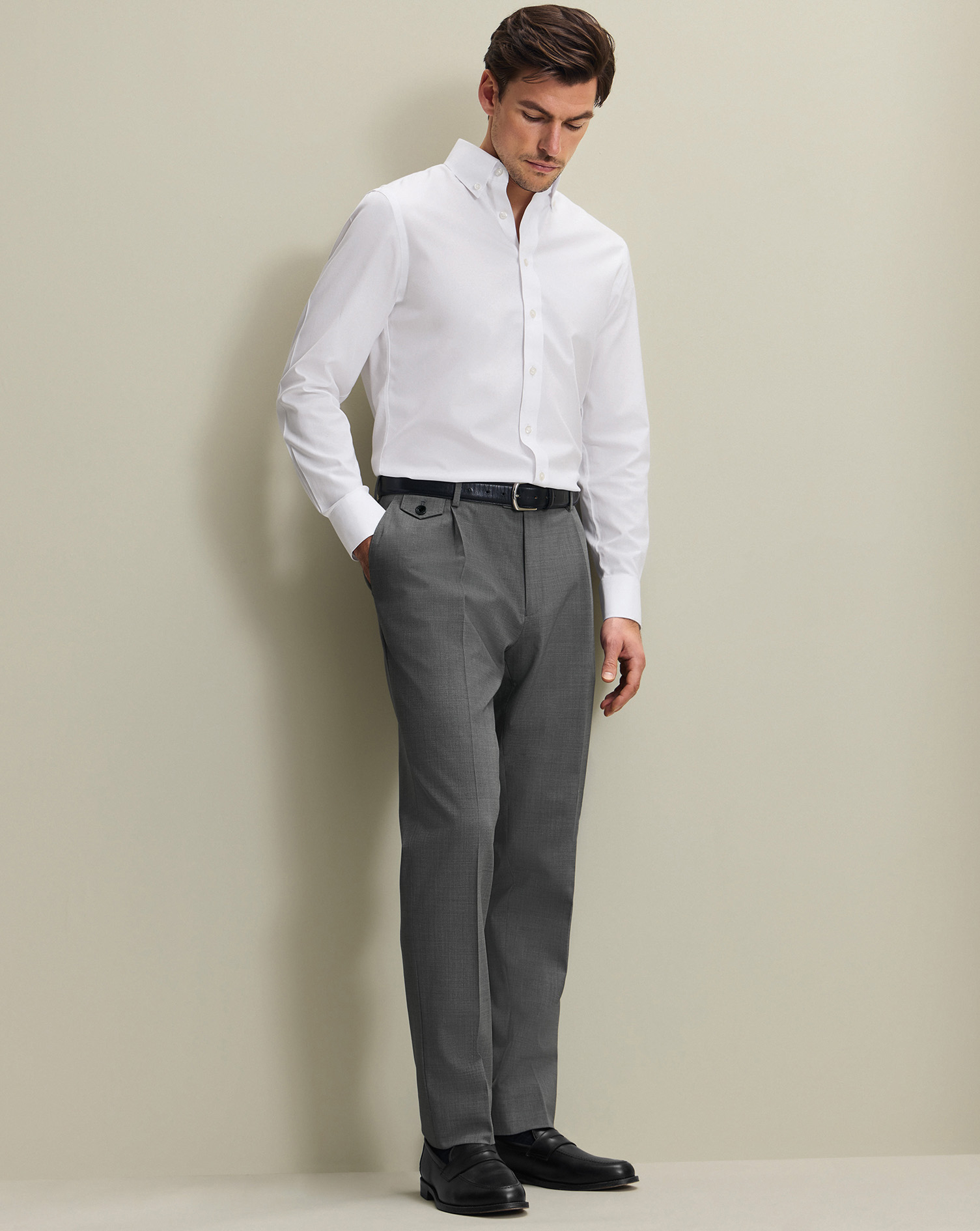 TRT0456GRY_MODEL_FULL_01